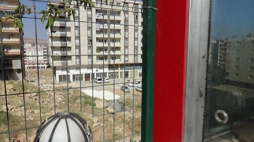 Para Bulamayınca Çay Ve Şeker Çaldılar