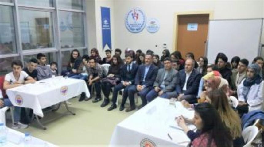 Belgem&rsquo;de M&uuml;nazara Yarışması