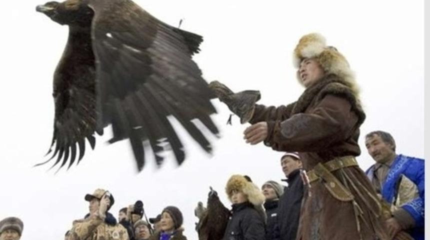 Kartalın vahşi avı b&ouml;yle g&ouml;r&uuml;nt&uuml;lendi