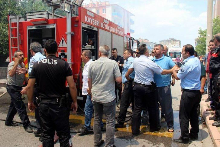 3 Katlı Binada Çıkan Yangın Söndürüldü G2