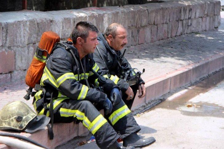 3 Katlı Binada Çıkan Yangın Söndürüldü G5