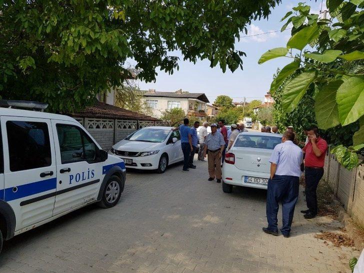 Emekli İmam Evinin Önünde Ölü Bulundu G1