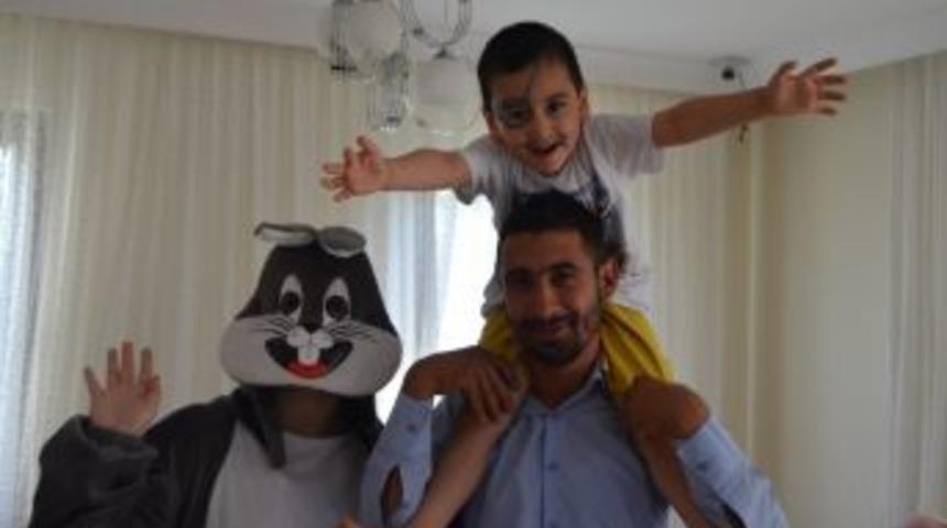 Ak Partili Gen&ccedil;ler &lsquo;sevgi Evlerini&rsquo; Ziyaret Etti