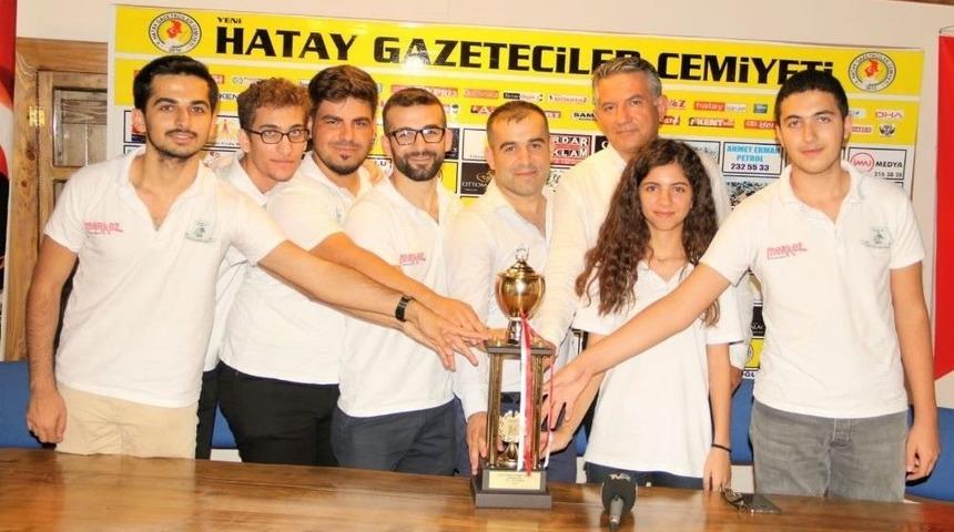 Hataylı Satran&ccedil;&ccedil;ılar Namağlup Şampiyon Oldu
