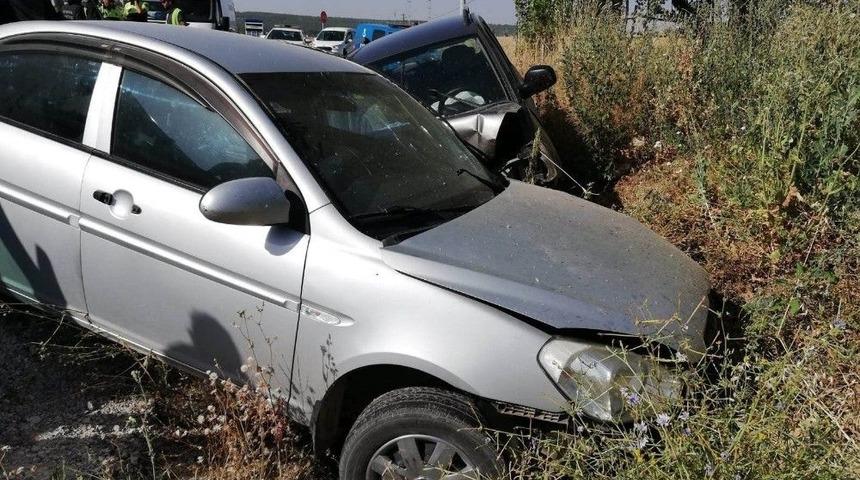 Konya&rsquo;da Otomobiller &Ccedil;arpıştı: 6 Yaralı