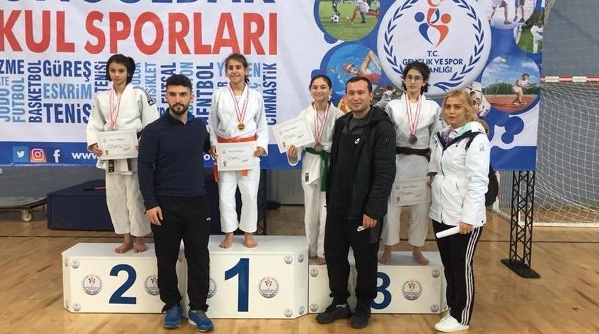 Bilecikli Judocular Zonguldak&rsquo;ta Madalya Bırakmadı