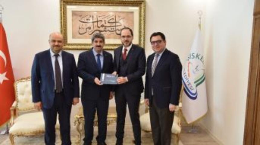 Kocaeli Ticaret Odası Y&ouml;netimi Başkan Ayaz&rsquo;ı Ziyaret Etti