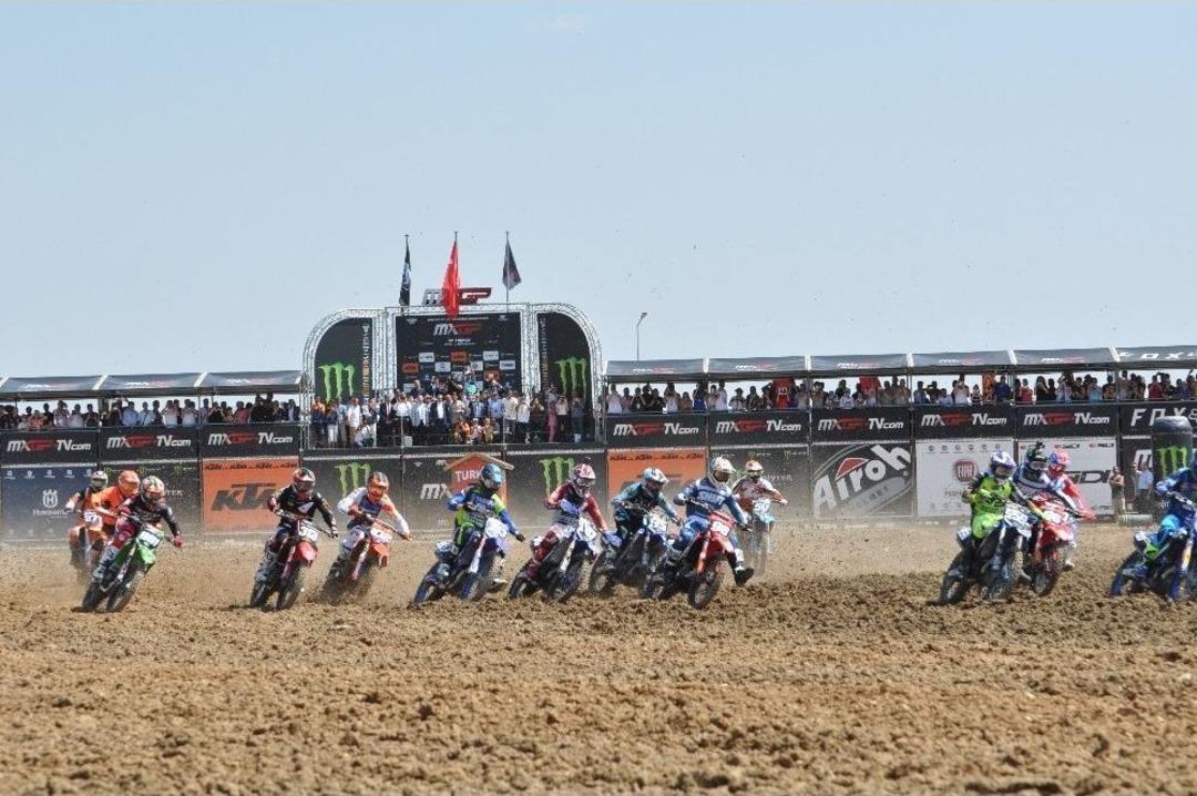 D&uuml;nya Motokros Şampiyonası&rsquo;nın Startı Verildi