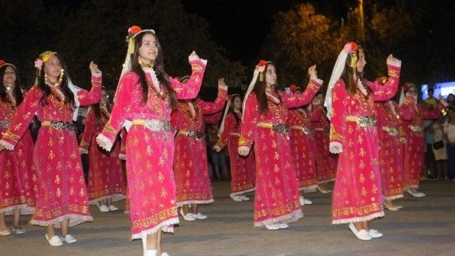 Burhaniye’de Festival Coşkusu Başladı