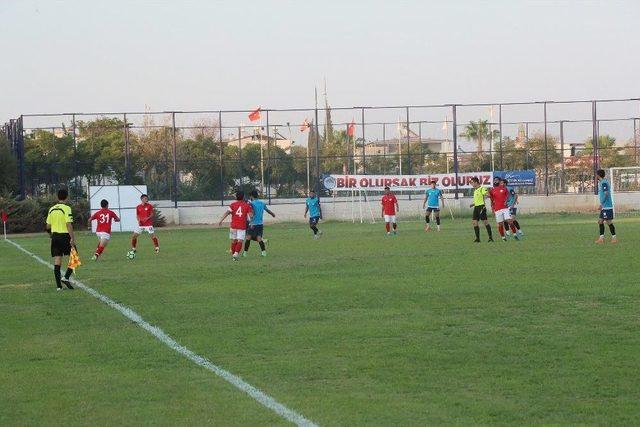 ’15 Temmuz Demokrasi Şehitleri Kupası Futbol Turnuvası’ Başladı