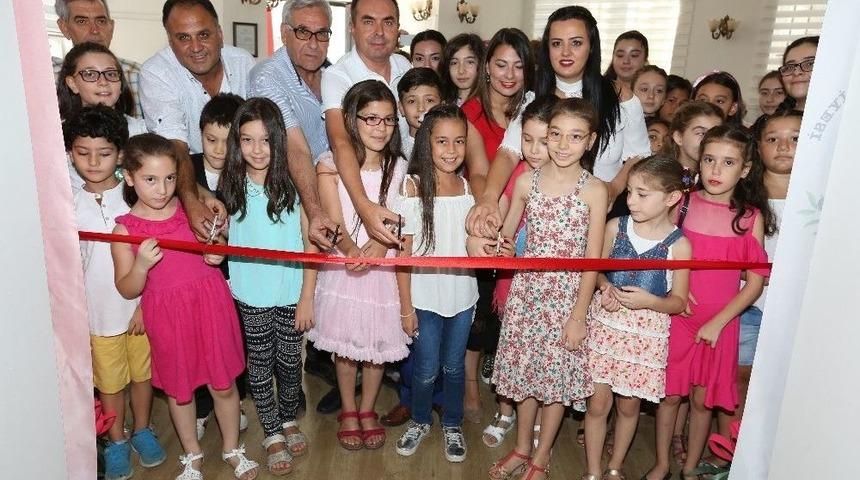 Minik Kursiyerler Bu Yılki İlk Sergilerini A&ccedil;tı