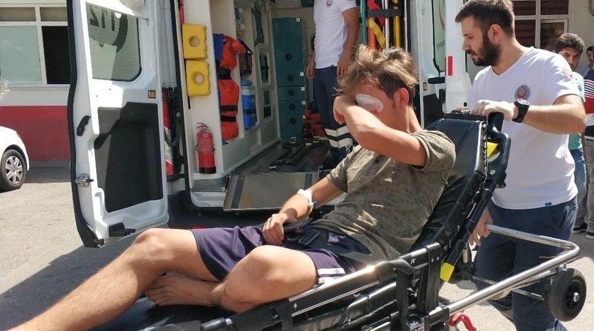 Bulduğu Tabancayı Kurcalarken Kazara Kendini G&ouml;z&uuml;nden Vurdu