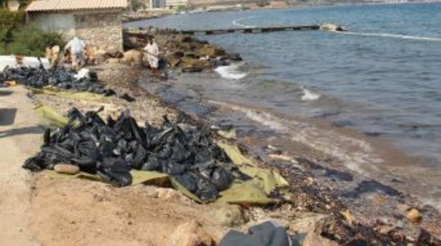 Fo&ccedil;a&rsquo;da Deniz Y&uuml;zeyini Kaplayan Maddenin Fuel Oil Olduğu Kesinleşti