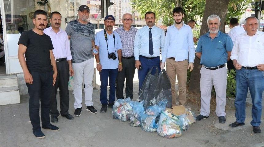 Batmanlı Gazeteciler &Ccedil;&ouml;p Topladı