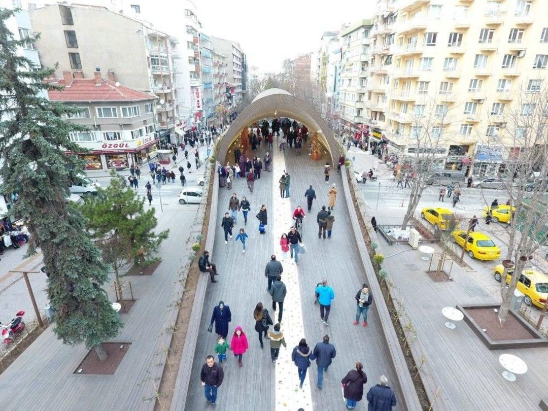 Eskişehir&rsquo;in Yeni Cazibe Merkezi &lsquo;hamamyolu Caddesi&rsquo;
