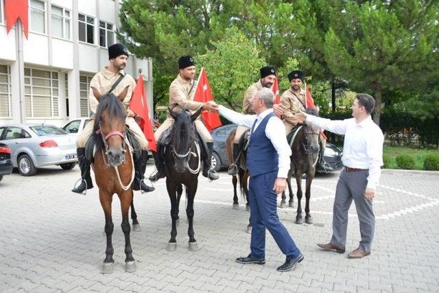 Gediz’de Büyük Taarruz Atlı Birlik Yürüyüşü