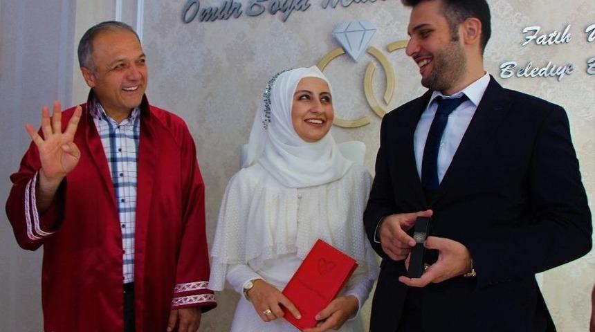 İşaret Diliyle Nikah
