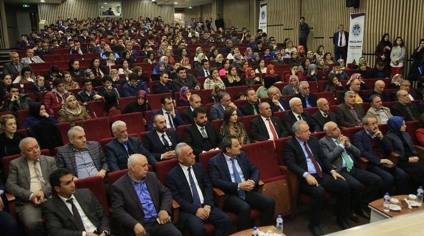 Mehmet Akif Ersoy Konulu Konferans D&uuml;zenlendi
