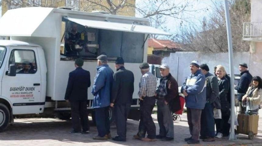 G&ouml;me&ccedil;&rsquo;te Merhum Kaymakam Cumhur Duran Unutulmadı