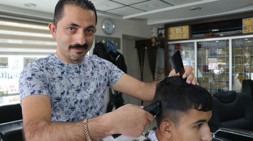 Bu Kuaförde ’amerikan’ Tıraşı Yasaklandı