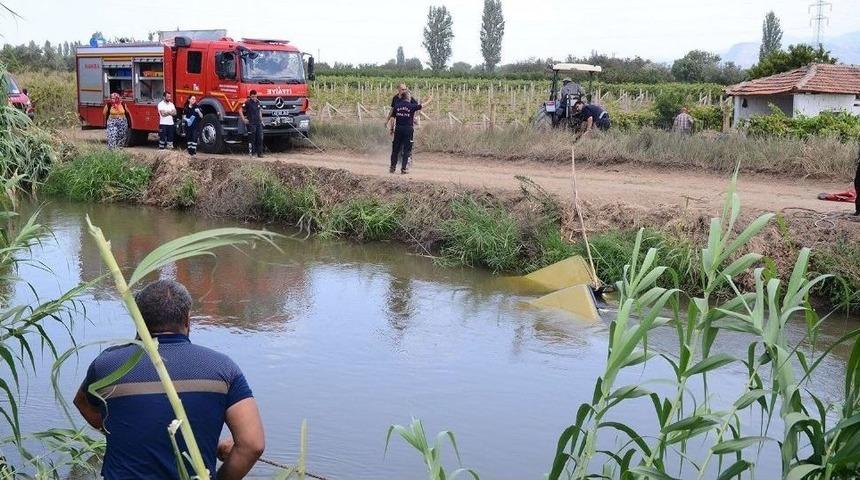 Otomobil Kanala U&ccedil;tu: 1 &Ouml;l&uuml;, 2 Yaralı