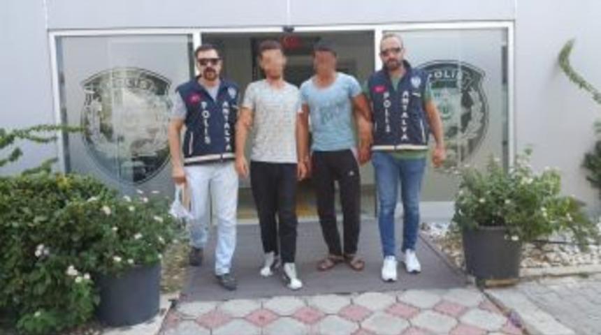 Antalya&rsquo;da İş Yerinden Hırsızlık Yapan 2 Kişi G&ouml;zaltına Alındı