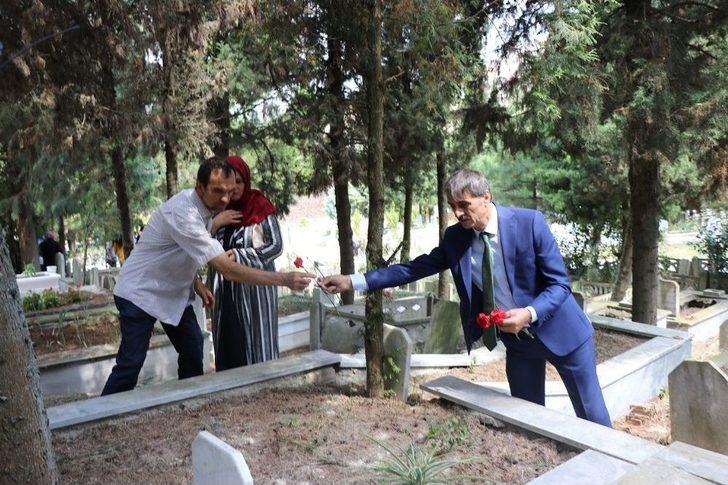 Kız Kardeşinin Düğün Davetiyesini Getirmek İçin Sakarya’ya Geldi Depremde Hayatını Kaybetti G4