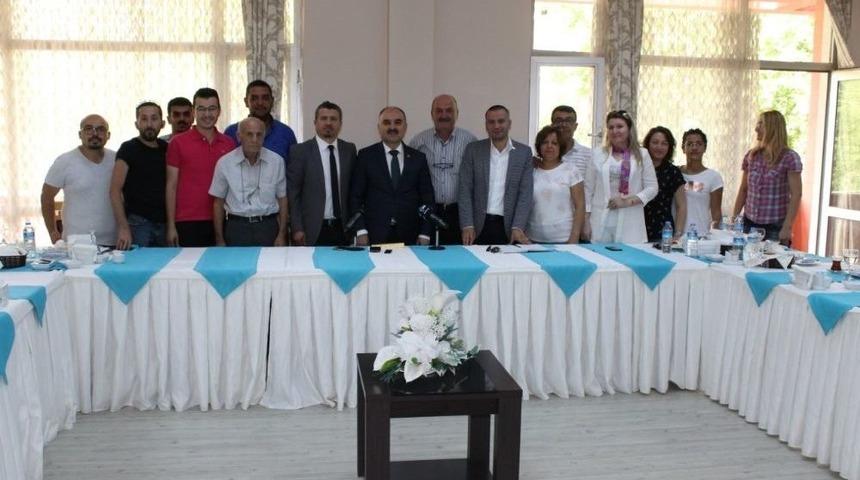 Vali G&uuml;naydın, Gazetecilerle Kahvaltıda Buluştu