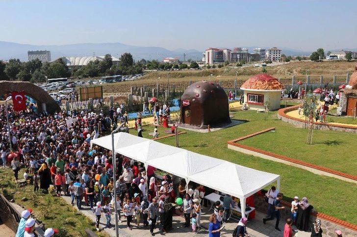 Bolulu Çocukların Yeni Eğlence Mekanı Hizmete Açıldı G3