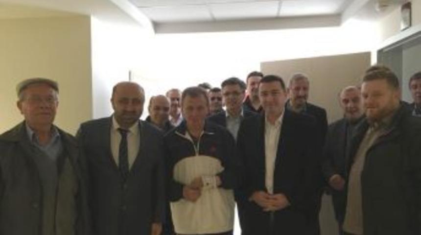 Başkan Bakıcı Ve &Ouml;mer D&ouml;ngeloğlu&rsquo;ndan Hasta Ziyareti