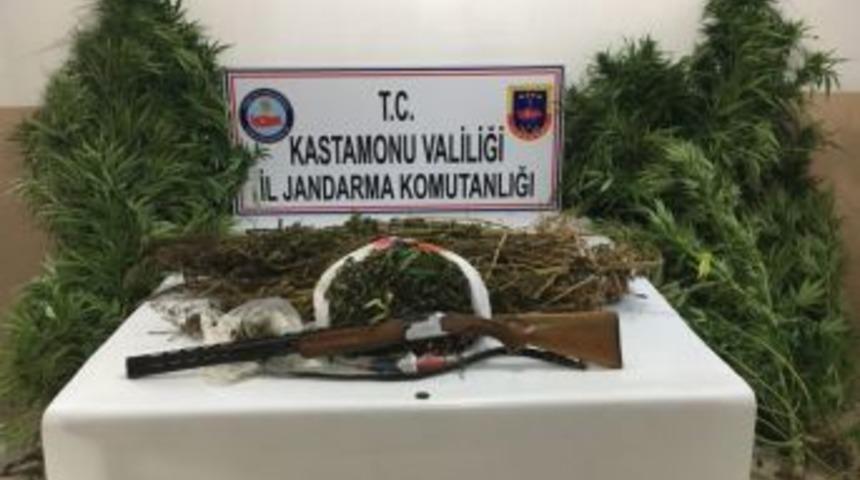 Jandarma Ekiplerinden Bayram Öncesi Uyuşturucu Operasyonu