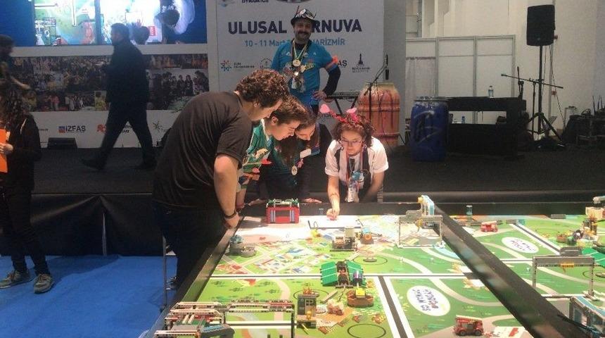 Bah&ccedil;eşehir Koleji Robotik Alanında Ulusal Turnuvada