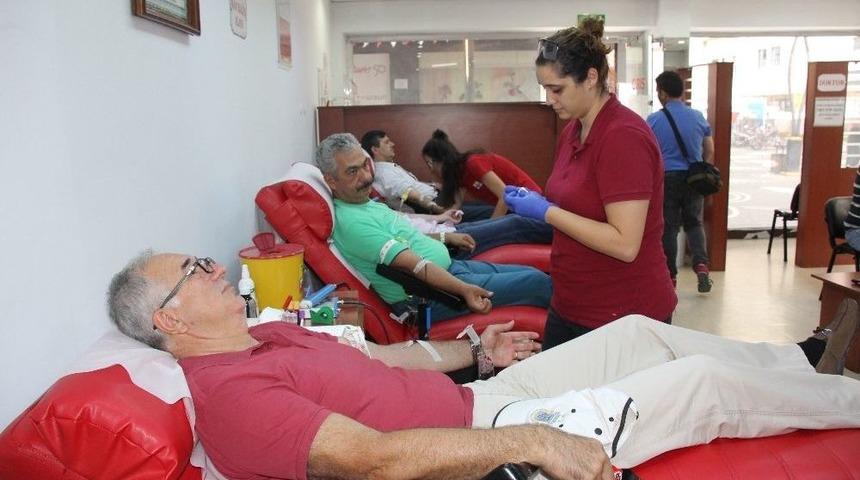 İmo&rsquo;dan Kızılay&rsquo;a Kan Bağışı