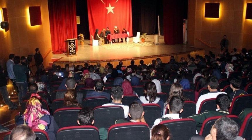 İstiklal Marşı&rsquo;nın Kabul&uuml; Ve Mehmet Akif Ersoy&rsquo;u Anma G&uuml;n&uuml; Kilis&rsquo;te Kutlandı