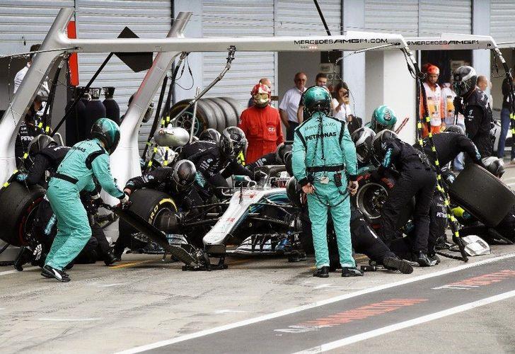 Formula 1’de İtalya Grand Prix’i Lewis Hamilton Kazandı G5