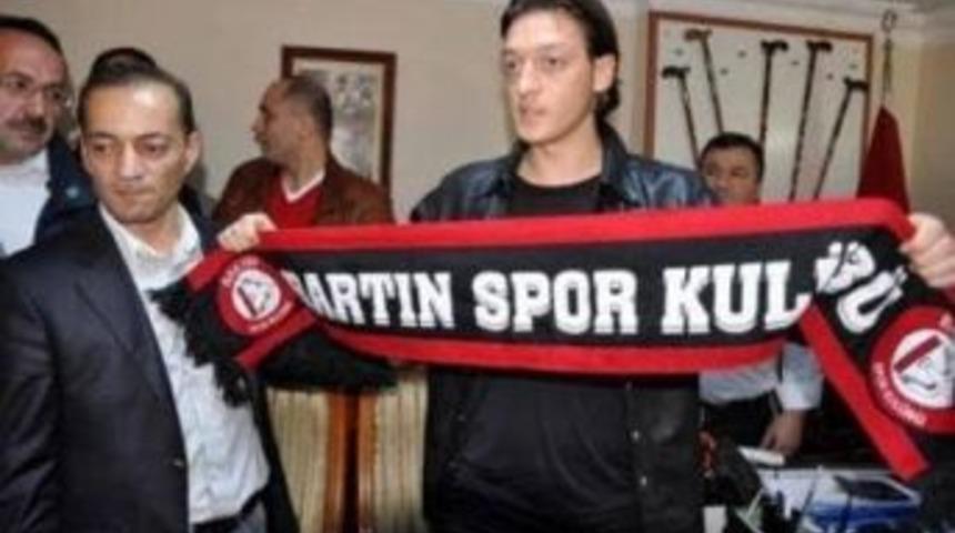 Bartınspor Y&ouml;netiminden Mesut &Ouml;zil&rsquo;e Destek