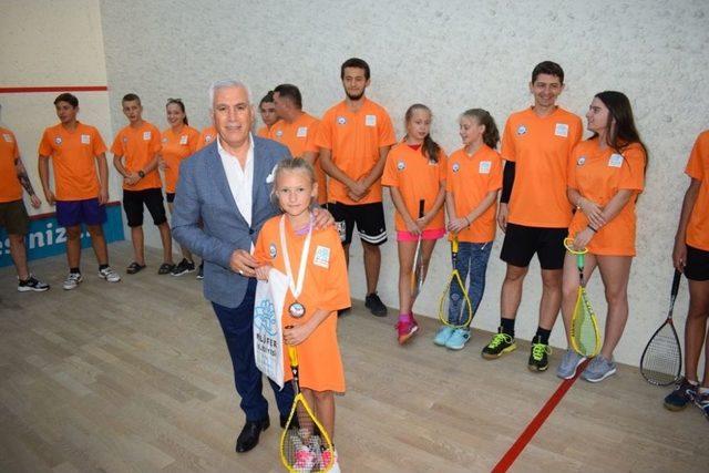 Nilüfer Uluslararası Squash Festivali’nde Ödüller Sahiplerini Buldu