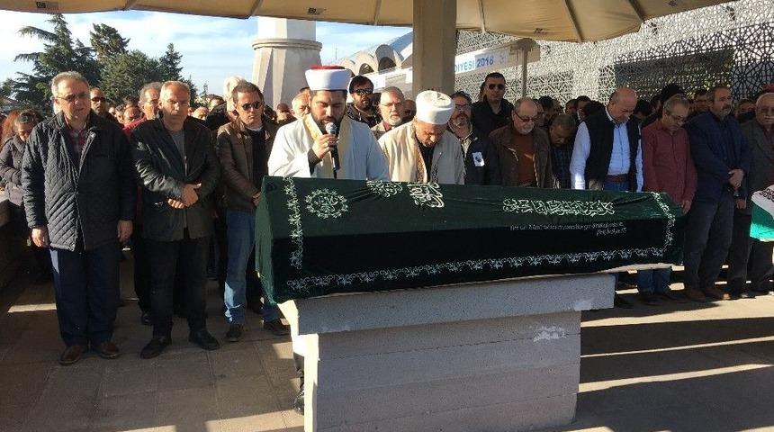 Oyuncu, Y&ouml;netmen Ve Seslendirme Sanat&ccedil;ısı Nur Subaşı Son Yolculuğuna Uğurlandı