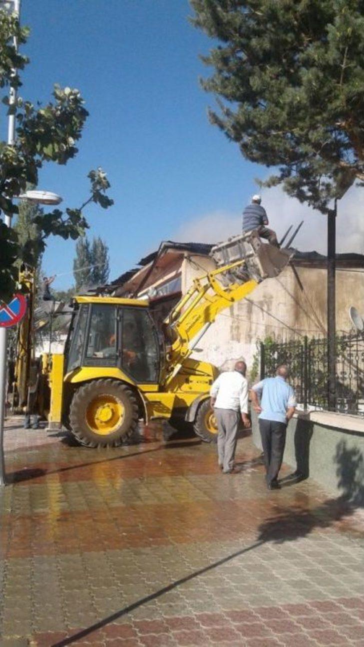 Kuluncak Sanayi Sitesinde Yangın G5