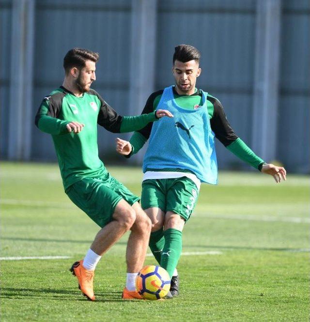 Bursaspor’da Sow Ve Kubilay Dinlendirildi