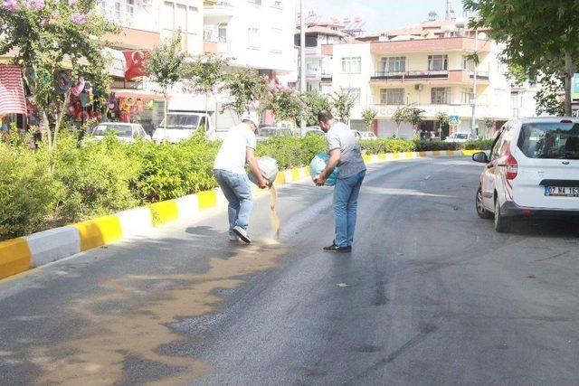 Yola Dökülen Mazot Faciaya Sebep Oluyordu