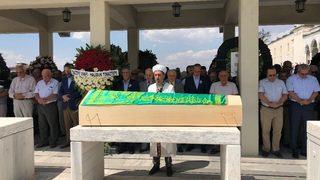 Milli Eğitim Vakfı Başkanı Özçukurlu Son Yolculuğuna Uğurlandı