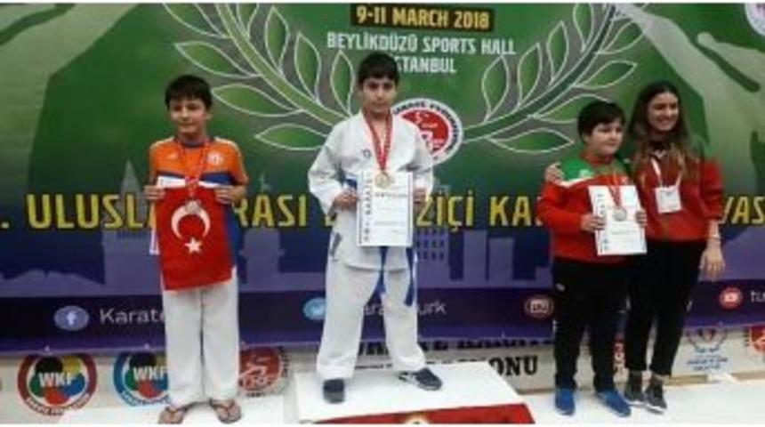 Doğan Egecan Aliağa&rsquo;nın Gururu Oldu