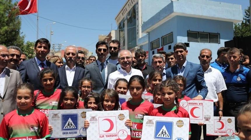 Derik&rsquo;in Ulaşım Sorunu &Ccedil;&ouml;z&uuml;ld&uuml;