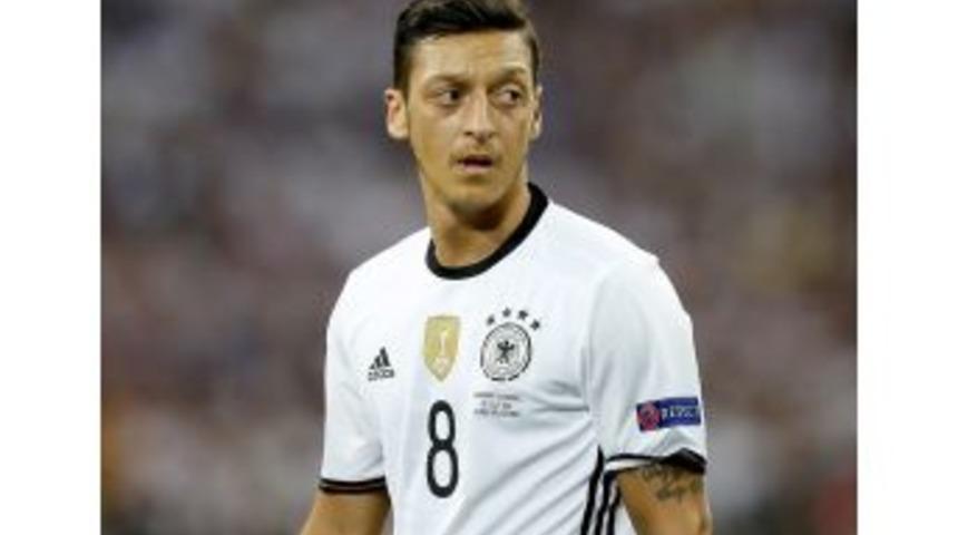 Mesut &Ouml;zil, İstatistiklerde Zirvede