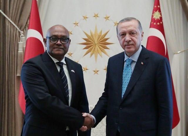 Angola B&uuml;y&uuml;kel&ccedil;isi Patricio, Cumhurbaşkanı Erdoğan&rsquo;a G&uuml;ven Mektubu Sundu 1