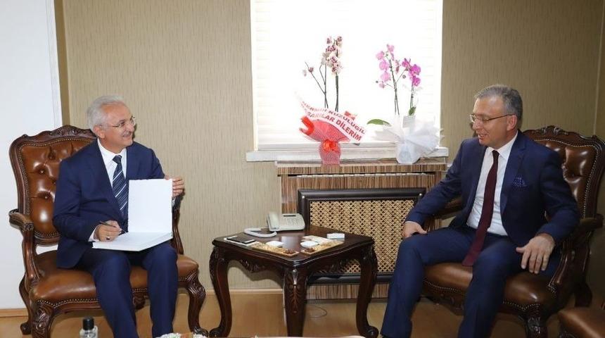 Başkan Başsoy&rsquo;dan Rekt&ouml;r Akın Levent&rsquo;e Hayırlı Olsun Ziyareti