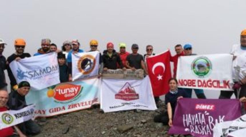 T&uuml;rkiye&rsquo;nin En Y&uuml;ksek Rakımlı Dağcılık Şenliği Erzincan&rsquo;da Yapıldı