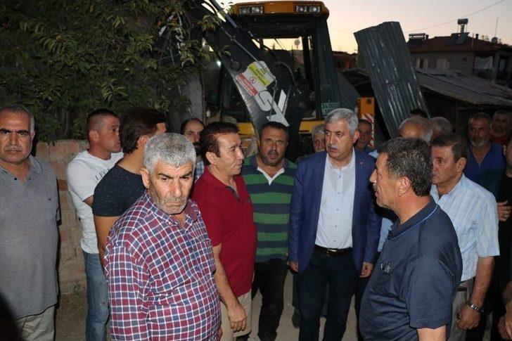 Kepçe Eve Girdi, Avludakileri Ezdi: 1 Ölü, 2 Yaralı G4