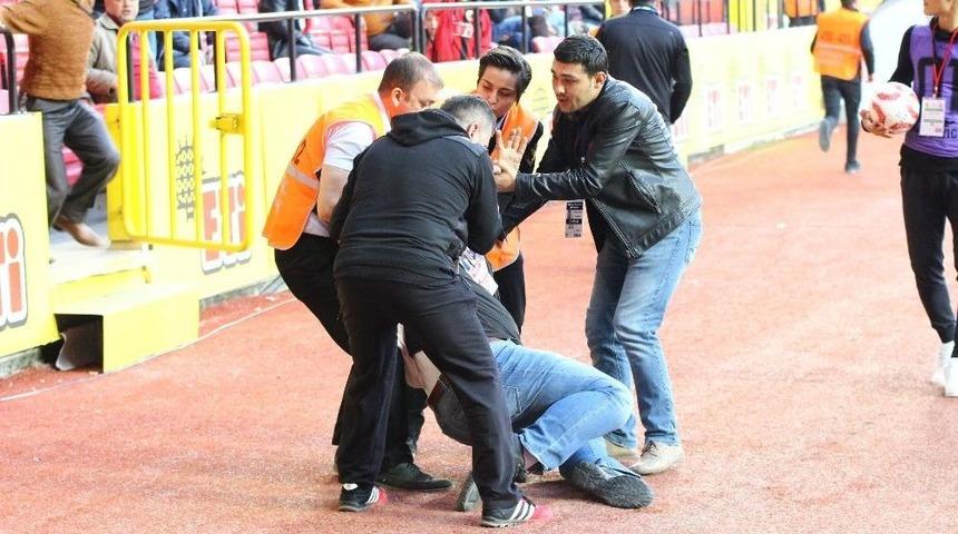 Eskişehirsporlu Yönetici Maç Sırasında Kalp Krizi Geçirdi